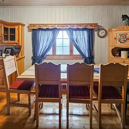4 Bedroom Amazing In *